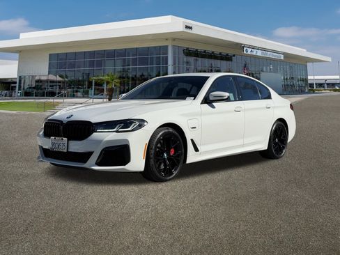 Certified 2023 BMW 530e w/ M Sport Package image 5