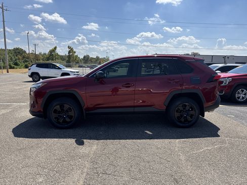 Used 2023 Toyota RAV4 LE FWD image 2