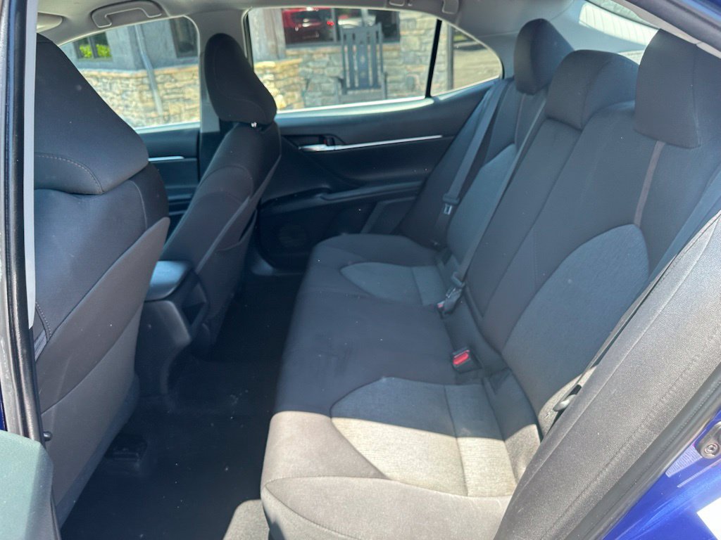 Used 2018 Toyota Camry LE FWD image 30
