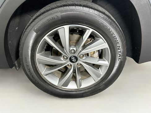 Used 2020 Hyundai Santa Fe SEL w/ Convenience + Premium Package FWD image 11