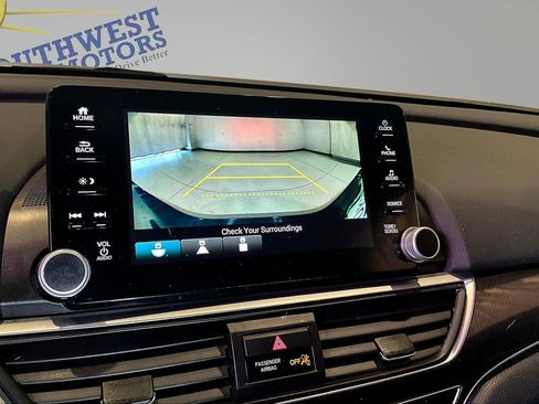 Used 2018 Honda Accord Sport image 15