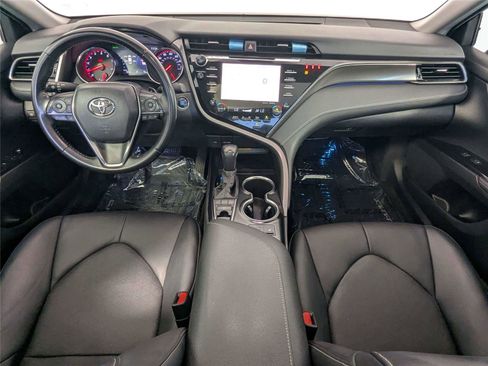 Used 2020 Toyota Camry XSE FWD image 36