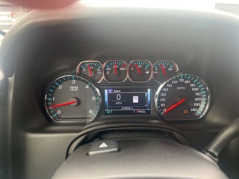 Used 2018 GMC Yukon SLT image 3