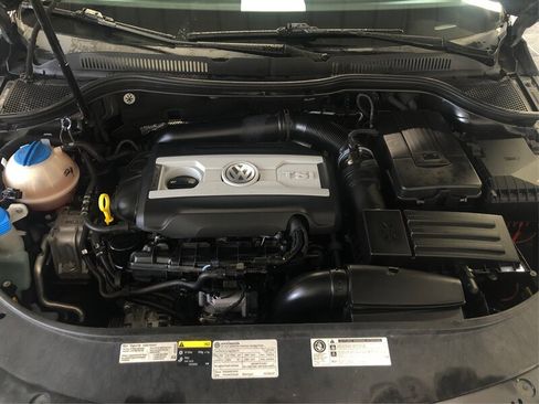 Used 2017 Volkswagen CC Sport image 11