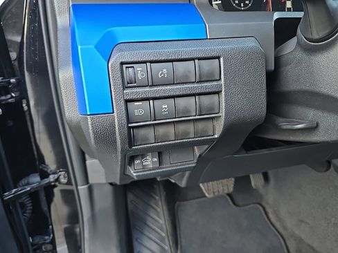 Used 2025 Toyota Tacoma TRD Off-Road image 19