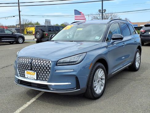 Used 2026 Lincoln Corsair Premiere w/ Rear Removable Package Tray image 3