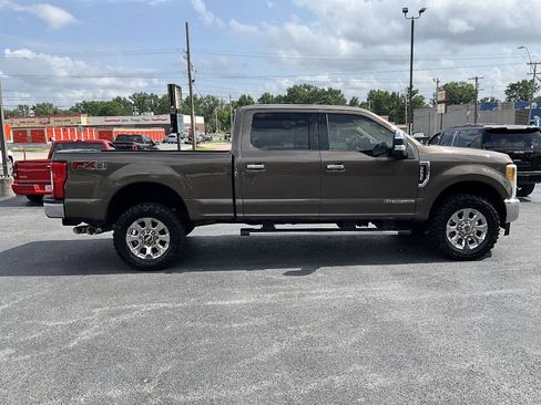Used 2017 Ford F250 Lariat w/ Chrome Package AWD/4WD image 6