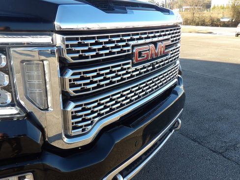 Used 2023 GMC Sierra 2500 Denali w/ Denali Ultimate Package image 9