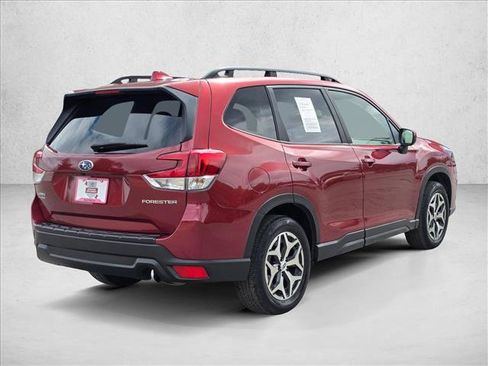 Used 2023 Subaru Forester Premium AWD/4WD image 5