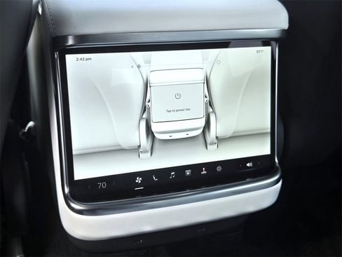 Used 2023 Tesla Model S Standard Range image 12