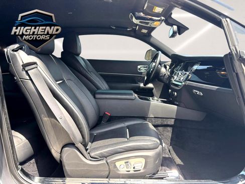 Used 2016 Rolls-Royce Wraith image 17