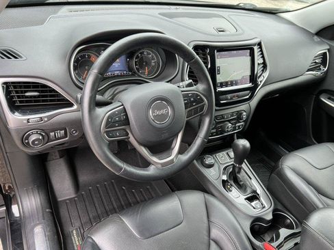 Used 2019 Jeep Cherokee Limited w/ Trailer Tow Group AWD/4WD image 15