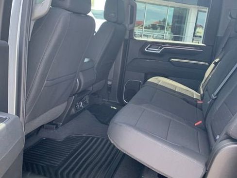 New 2026 GMC Sierra 2500 SLE w/ Preferred Package AWD/4WD image 15