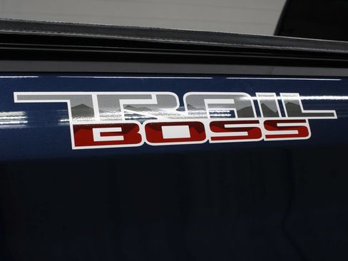 Used 2022 Chevrolet Silverado 1500 LT Trail Boss w/ Bed Protection Package AWD/4WD image 46