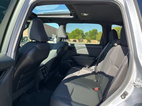Used 2026 Subaru Forester Premium AWD/4WD image 16