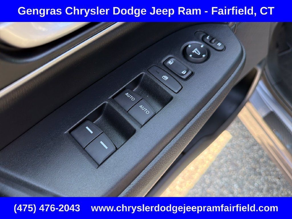 Used 2022 Honda CR-V EX-L image 16