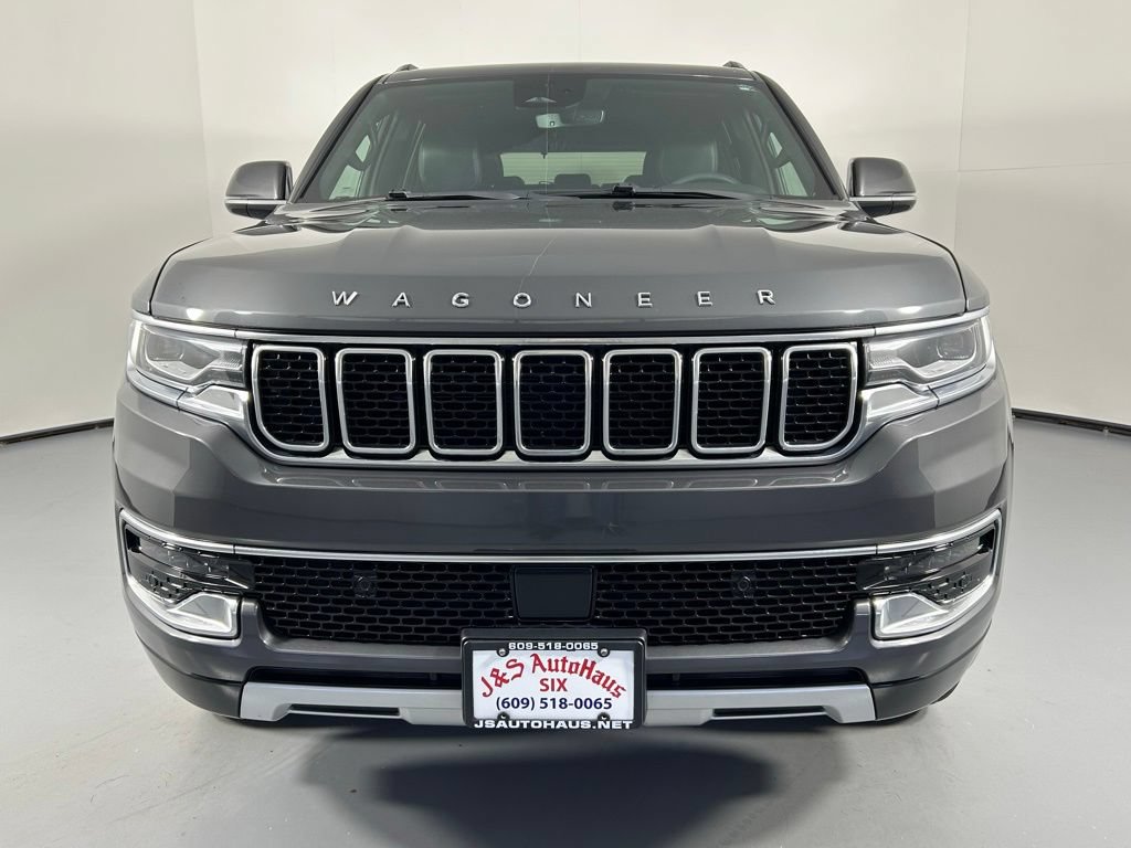 Used 2022 Jeep Wagoneer Series II AWD/4WD image 2
