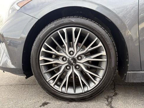 Used 2022 Kia Forte GT-Line w/ GT-Line Premium Package image 13