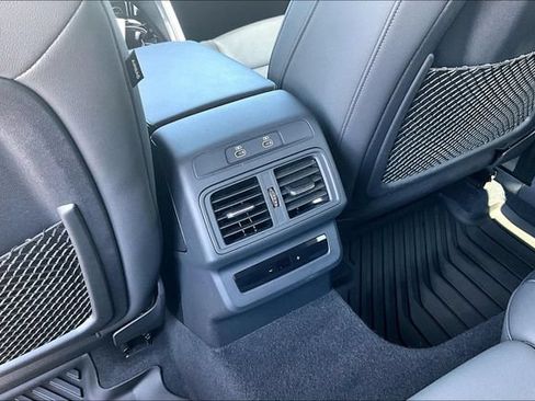 Used 2025 Audi Q5 Premium w/ Convenience Package AWD/4WD image 25