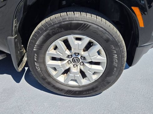 Used 2022 Nissan Frontier SV AWD/4WD image 9