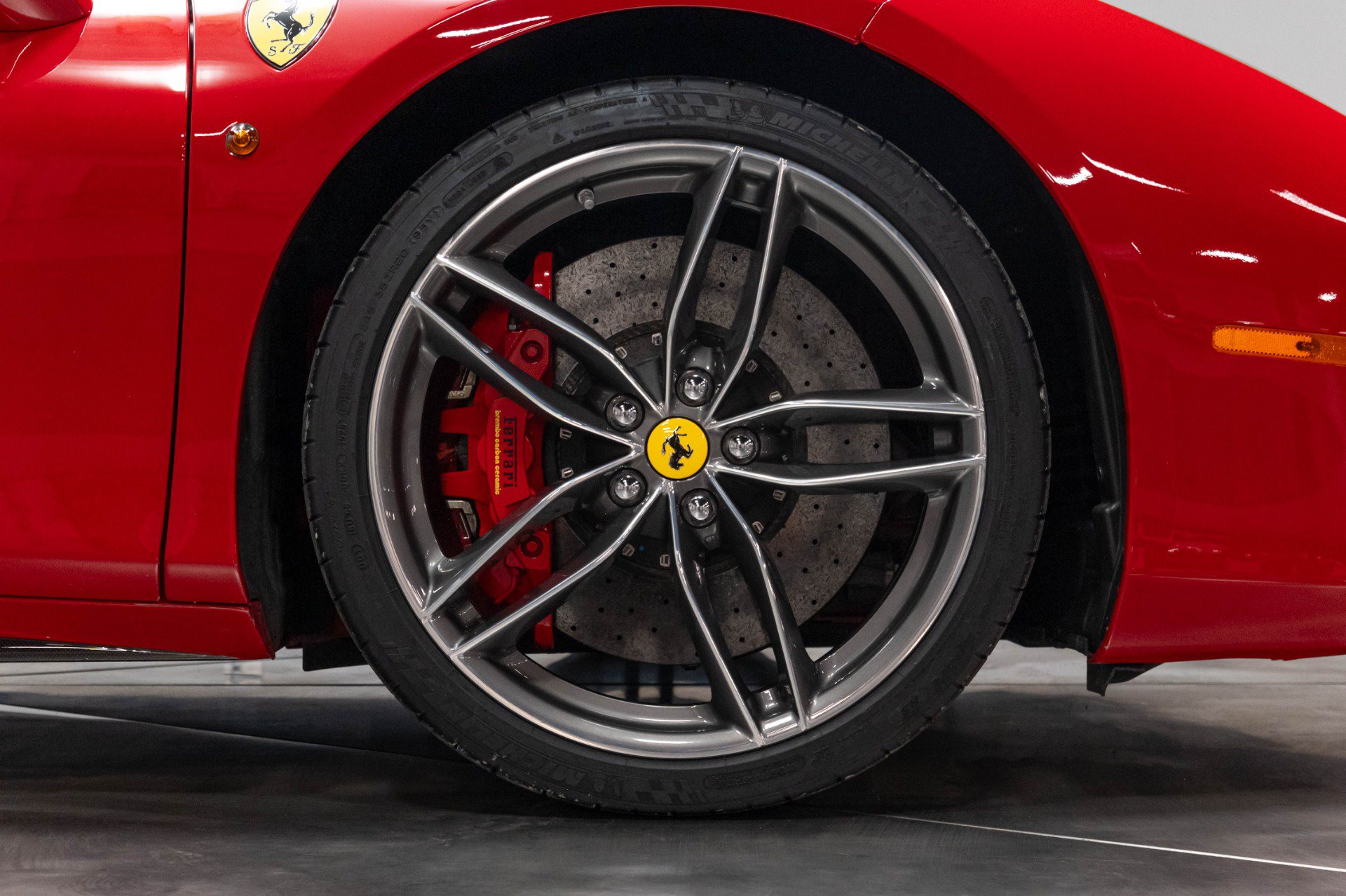 Used 2016 Ferrari 488 GTB RWD image 34