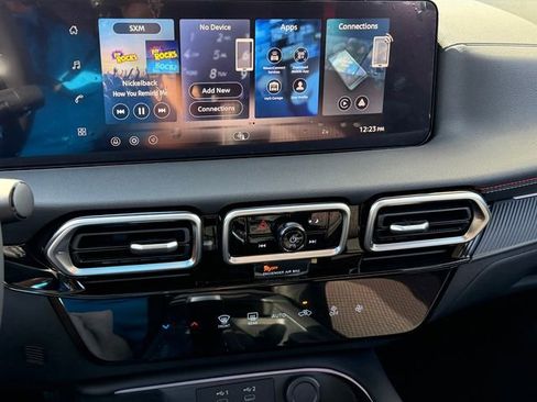 New 2026 Nissan Sentra SR w/ Floor Mat Package FWD image 20