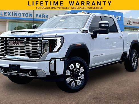 Used 2024 GMC Sierra 2500 Denali w/ Denali Reserve Package AWD/4WD image 12