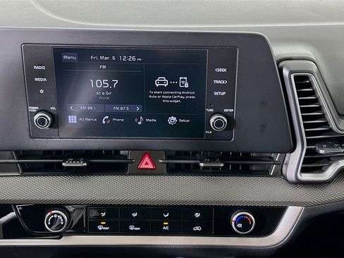 Used 2025 Kia Sportage LX image 22