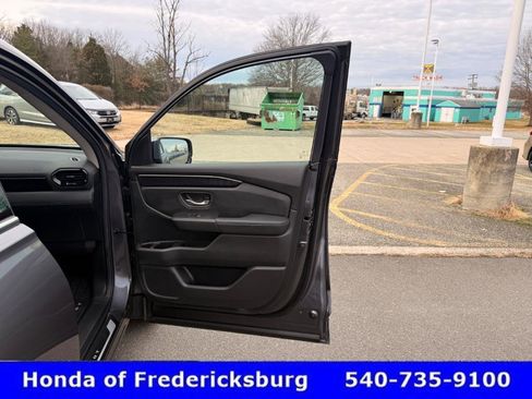 Certified 2025 Honda Pilot Elite image 22