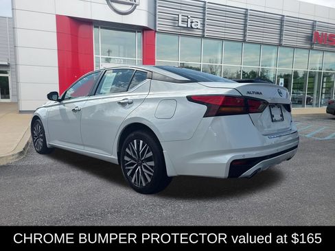Certified 2023 Nissan Altima 2.5 SV w/ SV Premium Package AWD/4WD image 8