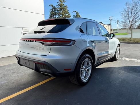 Certified 2025 Porsche Macan AWD/4WD image 13