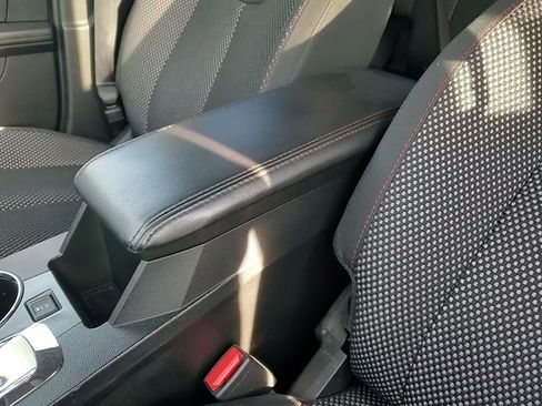 Used 2016 Chevrolet Equinox LT w/ Convenience Package image 20