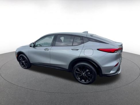 Used 2025 Buick Envista Sport Touring image 10