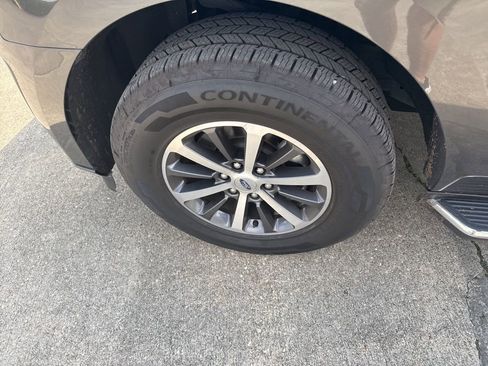 Used 2018 Ford Expedition XLT w/ Equipment Group 202A image 16