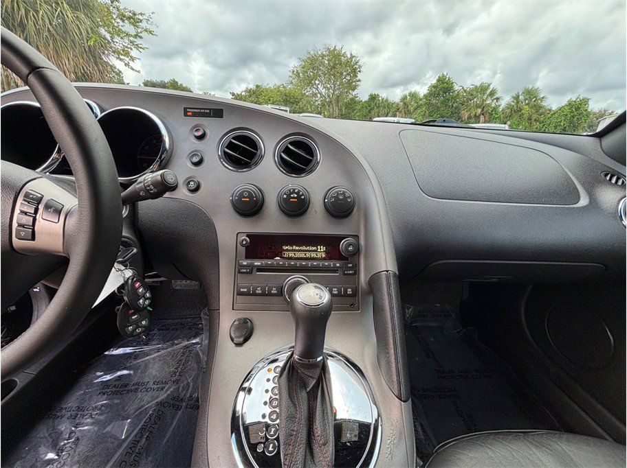 Used 2007 Pontiac Solstice GXP w/ Premium Package RWD image 11