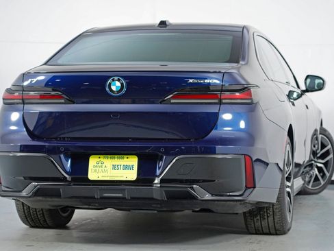 Used 2024 BMW i7 xDrive60 w/ Executive Package image 5