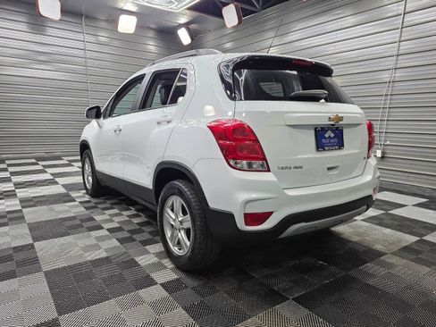 Used 2020 Chevrolet Trax LT w/ LT Convenience Package AWD/4WD image 7