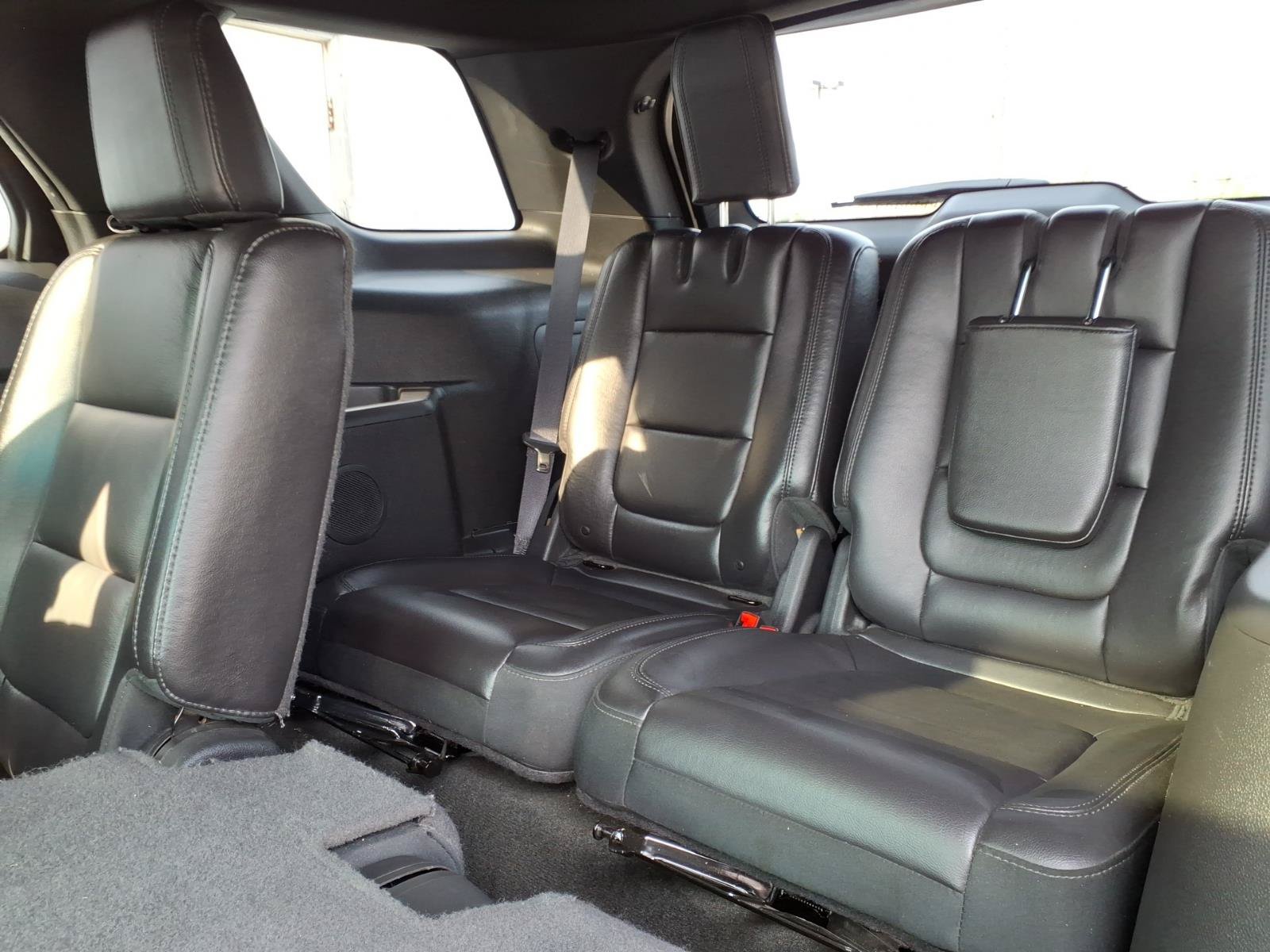 Used 2014 Ford Explorer XLT w/ Equipment Group 202A AWD/4WD image 13