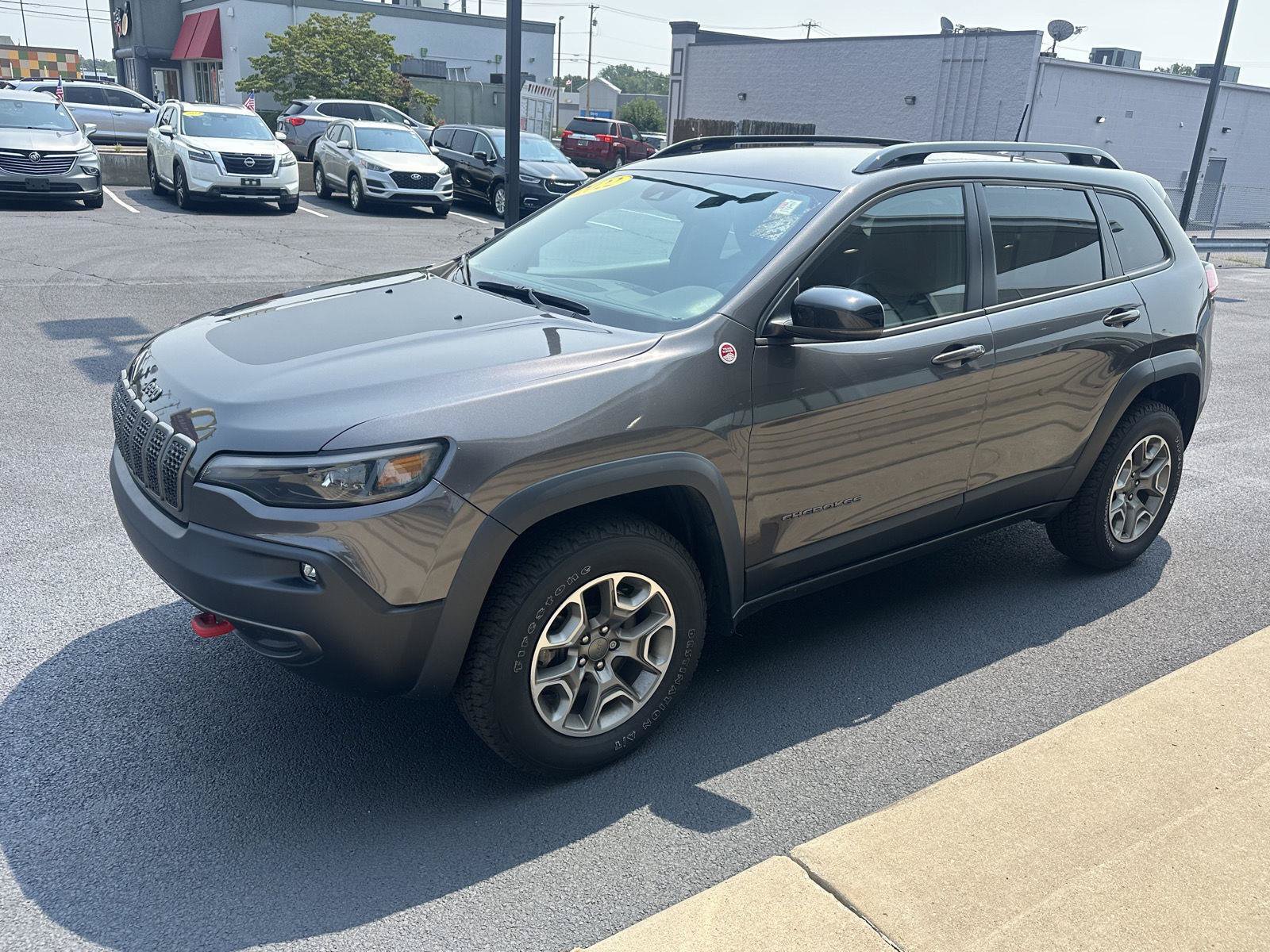 Used 2022 Jeep Cherokee Trailhawk AWD/4WD image 6