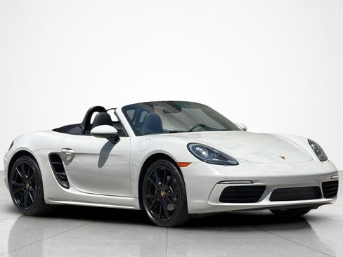 Used 2025 Porsche 718 Boxster w/ Premium Package RWD image 7
