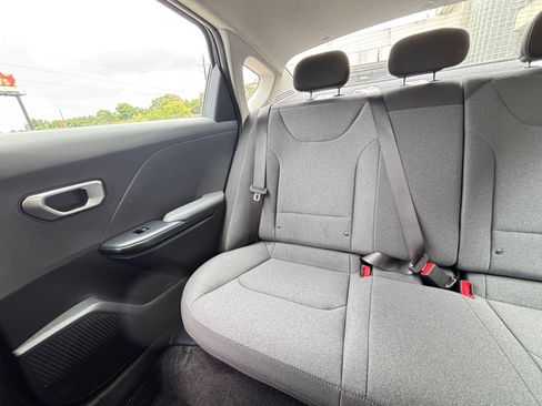 Used 2025 Kia K4 FWD image 39