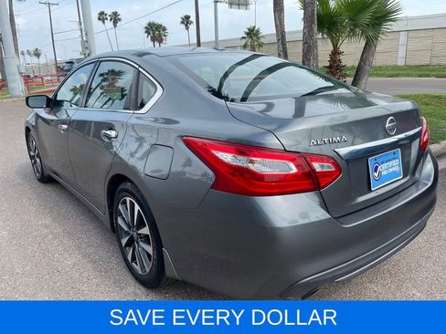 Used 2016 Nissan Altima 2.5 SV FWD image 4
