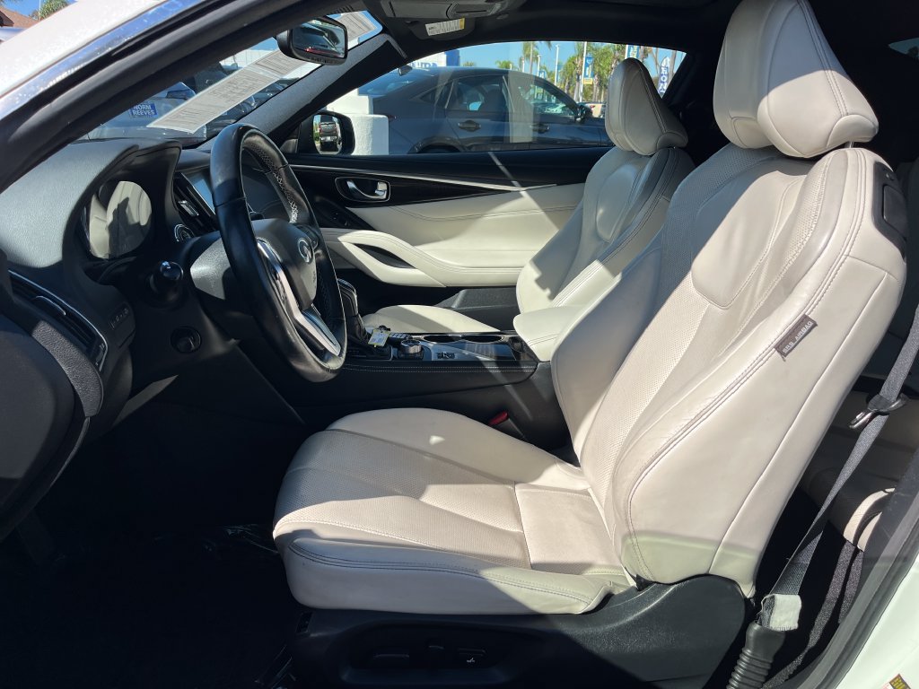 Used 2017 INFINITI Q60 3.0t w/ Premium Plus Package 3.0T RWD image 17