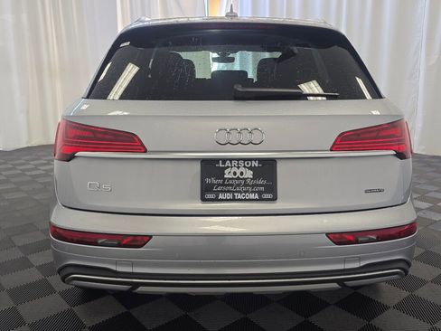 Used 2023 Audi Q5 2.0T Premium w/ Convenience Package image 5