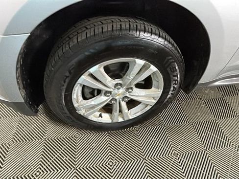 Used 2015 Chevrolet Equinox LT w/ Power Convenience Package FWD image 9