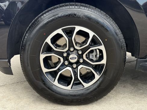 Used 2024 Ford Expedition XLT RWD image 13