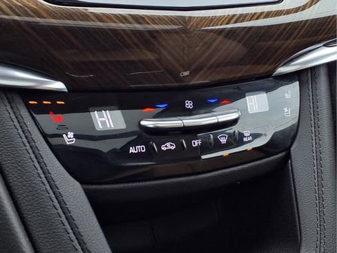 Certified 2021 Cadillac XT6 Premium Luxury w/ Platinum Package image 9