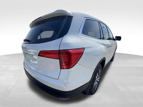Used 2018 Honda Pilot EX image 9