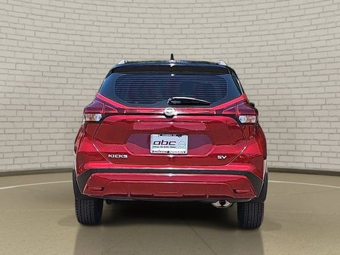 Certified 2023 Nissan Kicks SV FWD image 6