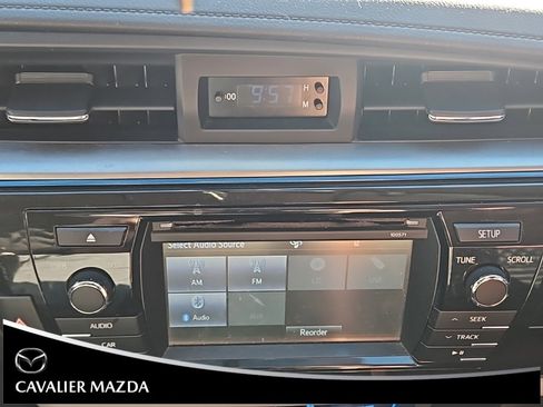 Used 2016 Toyota Corolla L image 16